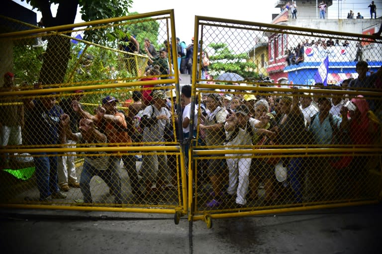 FOTOS | Así rompieron los migrantes el cerco fronterizo para entrar a México