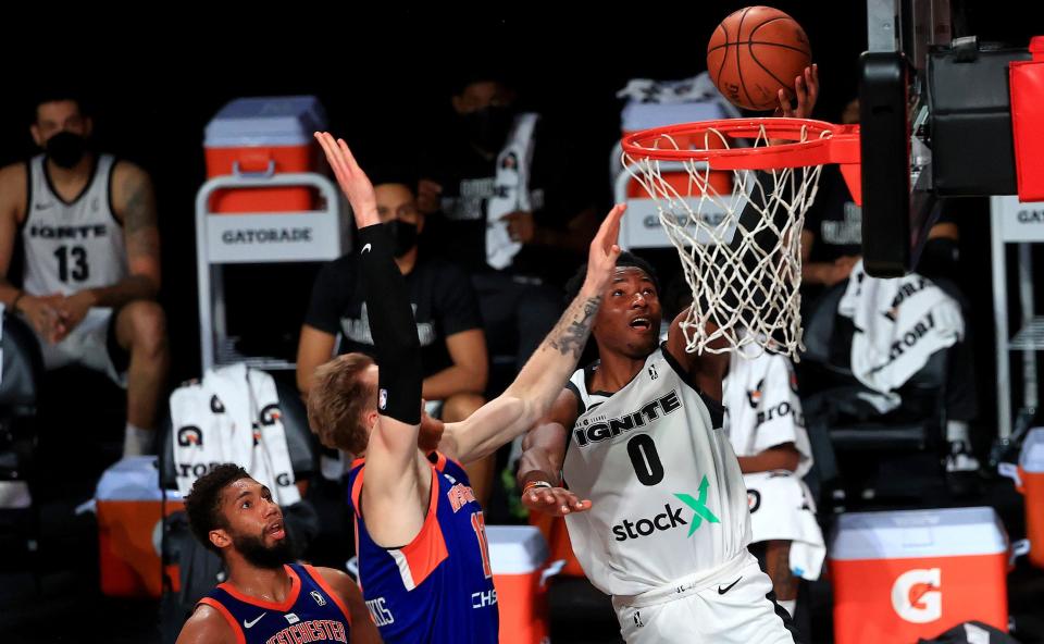 Jonathan Kuminga #0 of the G League Ignite drives to the basket during a G-League game against the Westchester Knicks.