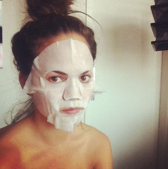 Chrissy Teigen’s Face Mask Selfie