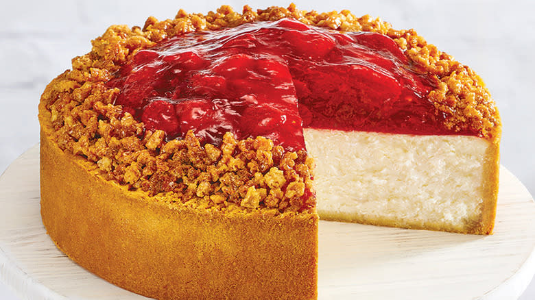 Junior's fresh strawberry cheesecake pie