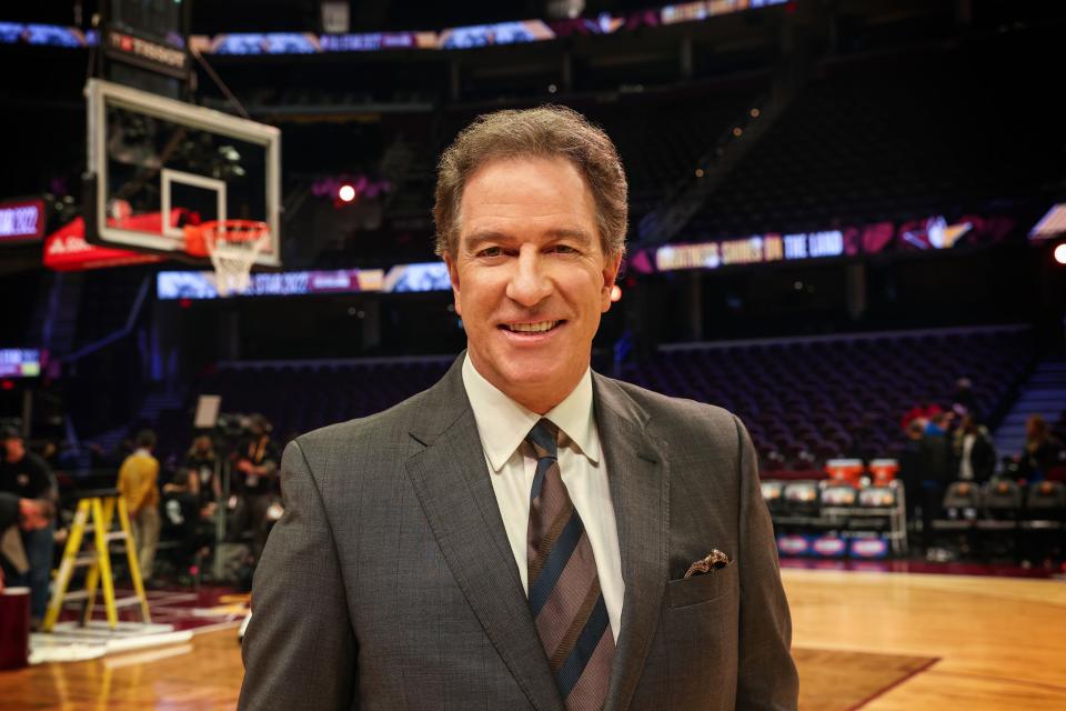 Kevin Harlan will broadcast the Western Conference Finals alongside Reggie Miller and Stan Van Gundy.