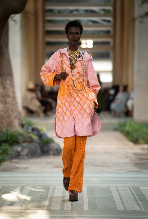 Virginie Viard the '70s Back for Chanel Métiers d'Art 2023 in Dakar