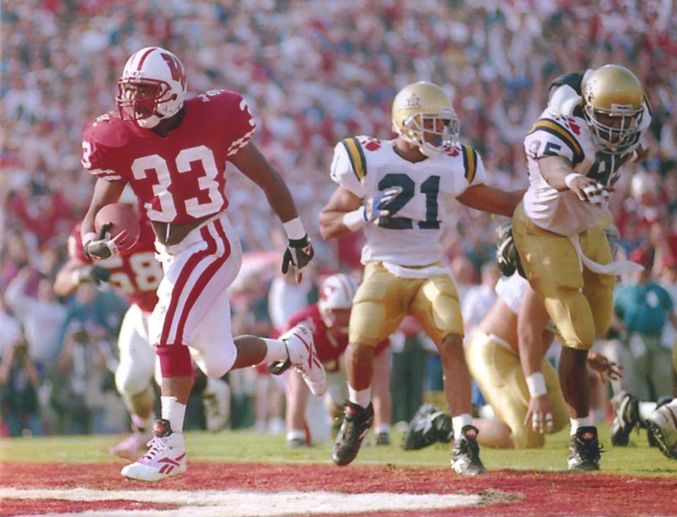Brent Moss scores a touchdown during the 1994 Rose Bowl against UCLA.
