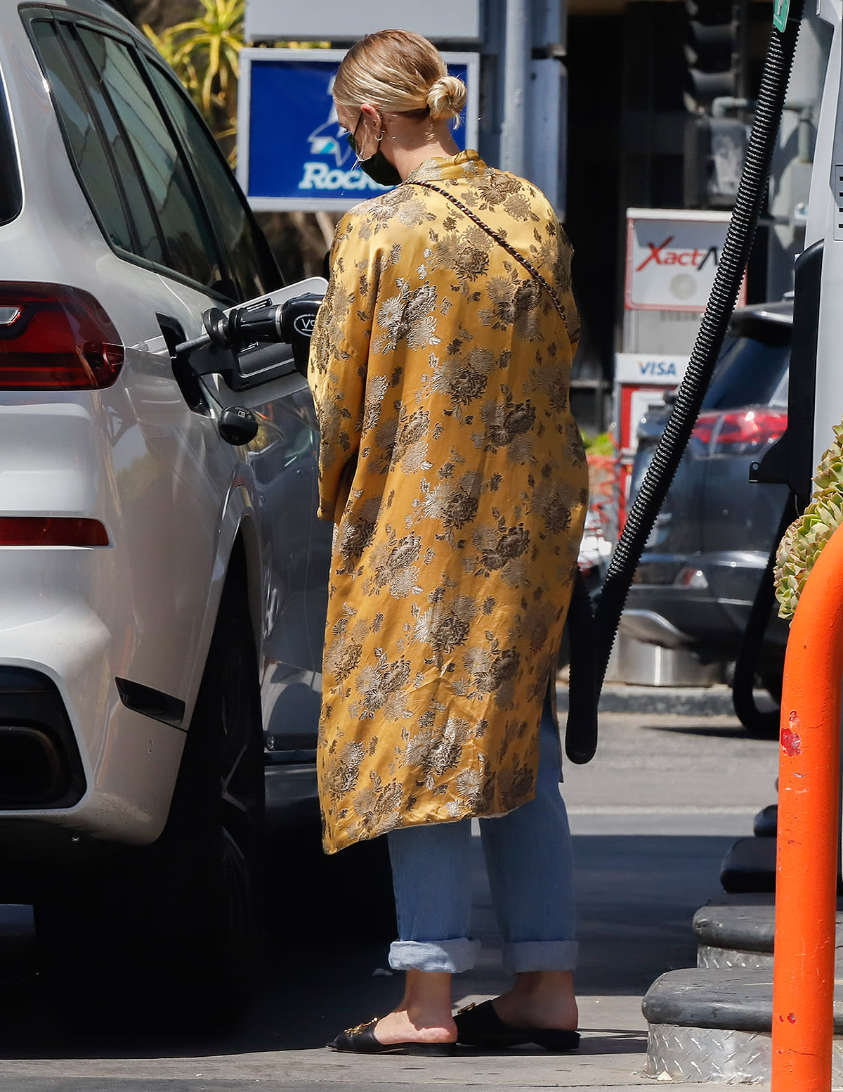 ashlee-simpson-yellow-kimono1