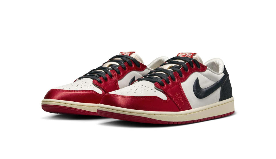 Trophy Room Air Jordan 1 Low Rookie Card Away 