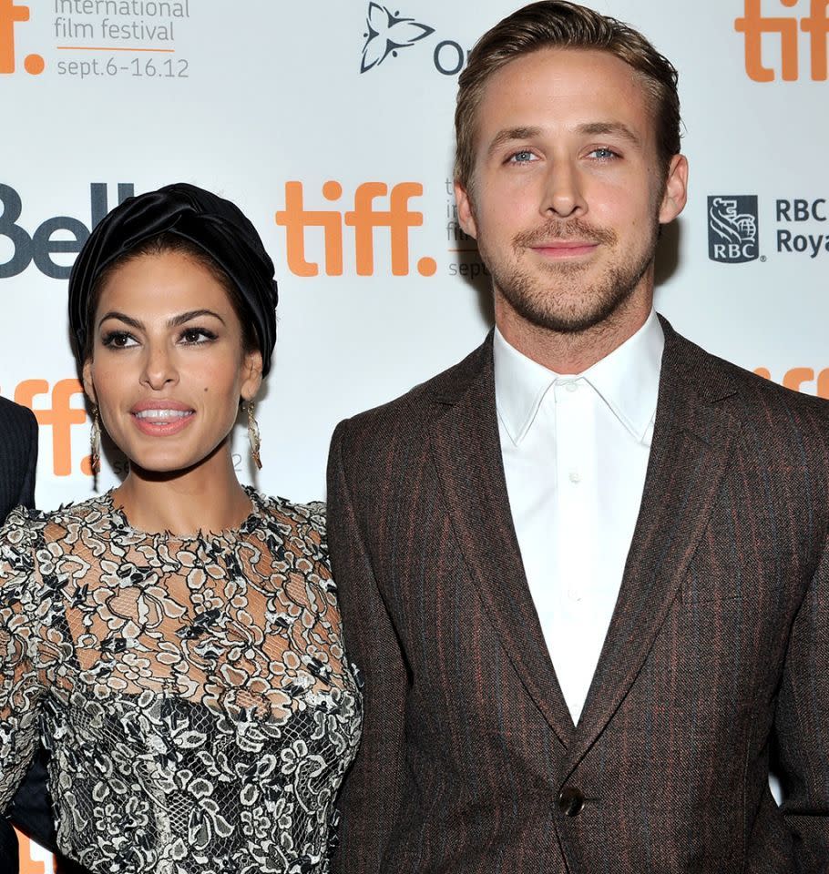 <p>Gosling traf seine derzeitige Freundin Eva Mendes 2012 am Set von „The Place Beyond the Pinces”. Das pressescheue Paar bekam am 29. April seine zweite Tochter. <i>(Bild: Sonia Recchia/Getty Images)</i></p>