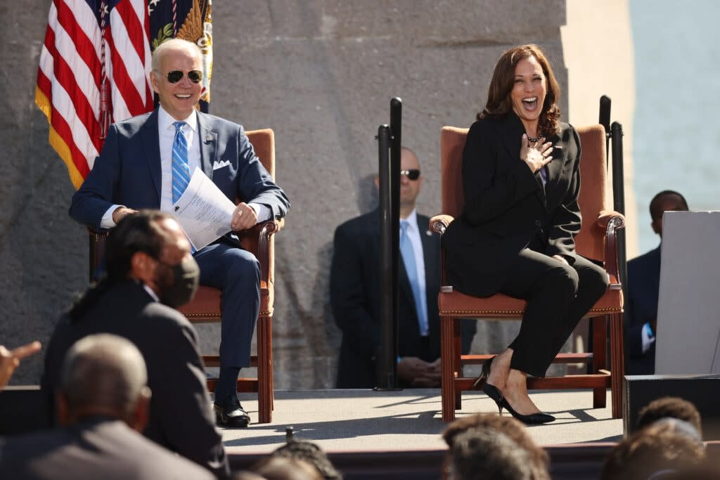 U.S. President Joe Biden (L) and Vice President Kamala Harris