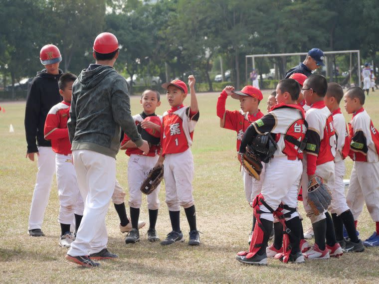 紅葉低年級組喜獲首勝。吳敏欣攝