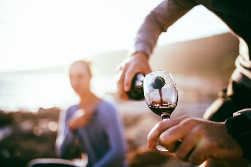 Los amantes del vino tinto probablemente sean más extrovertidos [Foto: Getty].