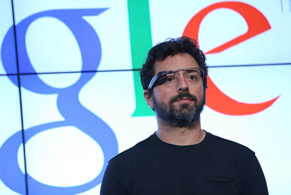 <p>Sergey Brin. Insieme a Larry Page è il fondatore di Google, motore di ricerca tra i più noti al mondo. Il suo patrimonio personale è stimato attorno ai 37,5 miliardi di dollari e nel tempo libero si dedica al paracadutismo. (Photo by Justin Sullivan/Getty Images) </p>