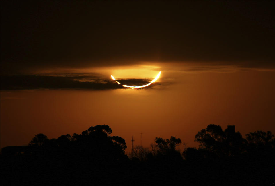 The moon blocks the sun during a total solar eclipse, seen from Buenos Aires, Argentina, July 2, 2019. (Photo: Marcos Brindicci/AP)