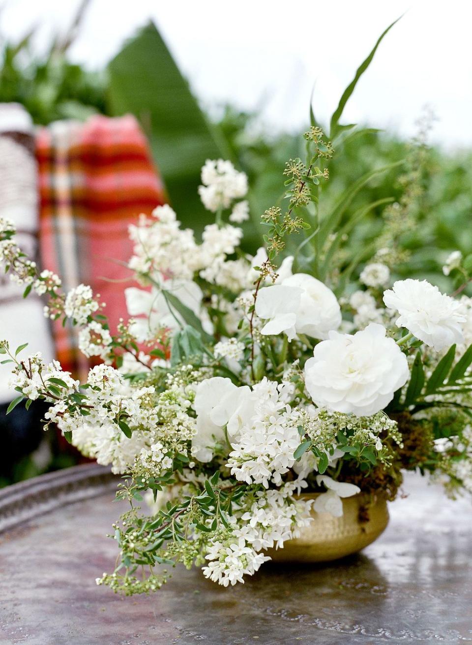 The Monochromatic & Lush Arrangement