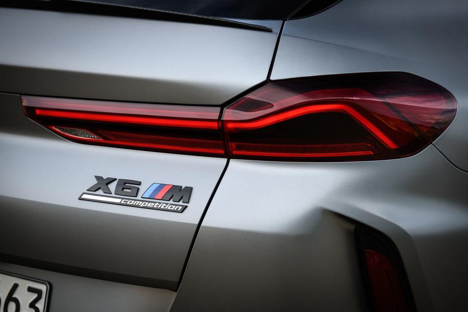 <p>2024 BMW X6 M</p>