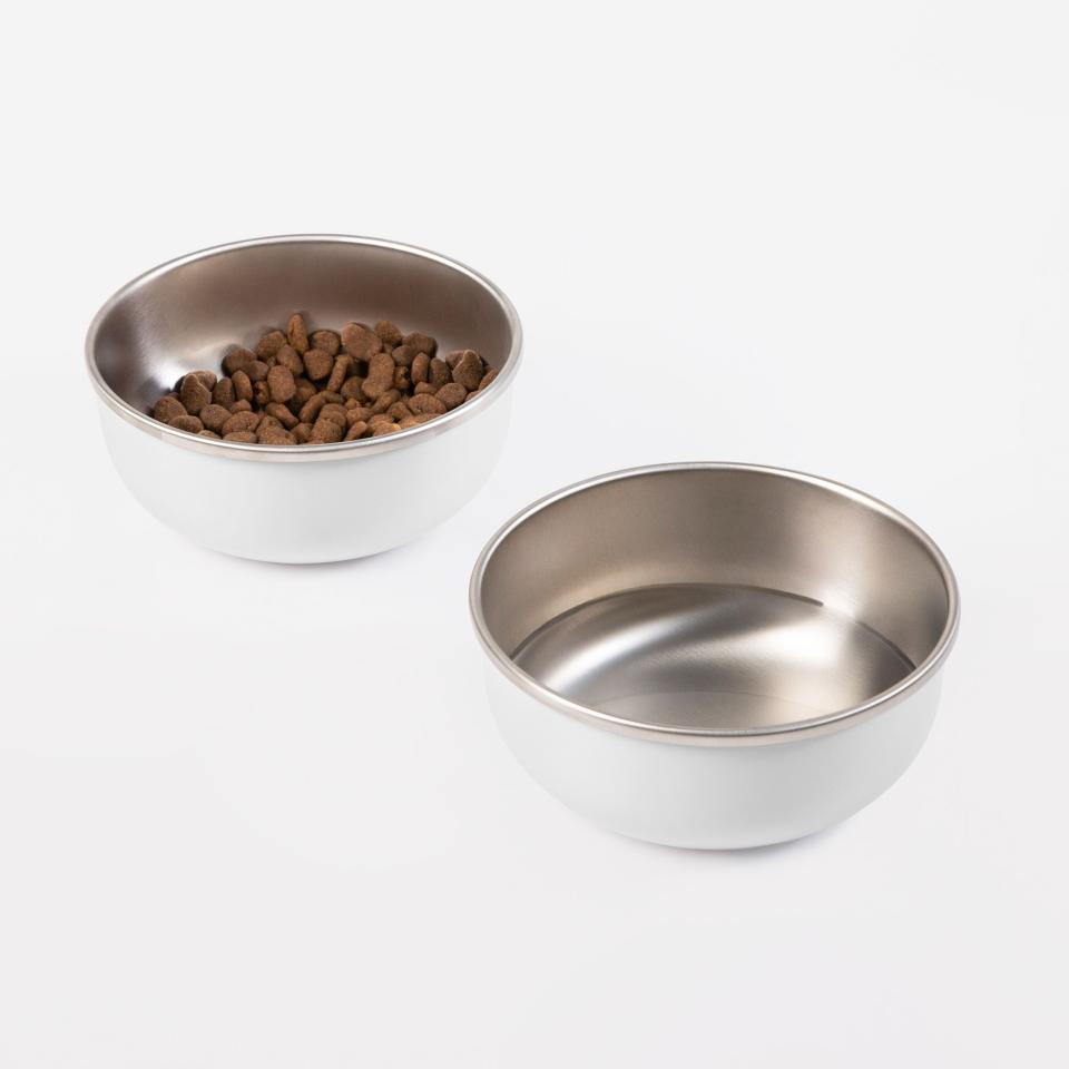 <p><a href="https://go.redirectingat.com?id=74968X1596630&url=https%3A%2F%2Fwww.diggs.pet%2Fcollections%2Fcrates-and-accessories%2Ffood-and-water-bowl%2F&sref=https%3A%2F%2Fwww.womansday.com%2Flife%2Fpet-care%2Fg45980948%2Fstocking-stuffer-ideas-for-dogs%2F" rel="nofollow noopener" target="_blank" data-ylk="slk:Shop Now;elm:context_link;itc:0;sec:content-canvas" class="link ">Shop Now</a></p><p>Crate Bowl</p><p>diggs.pet</p><p>$39.00</p><span class="copyright">Diggs</span>