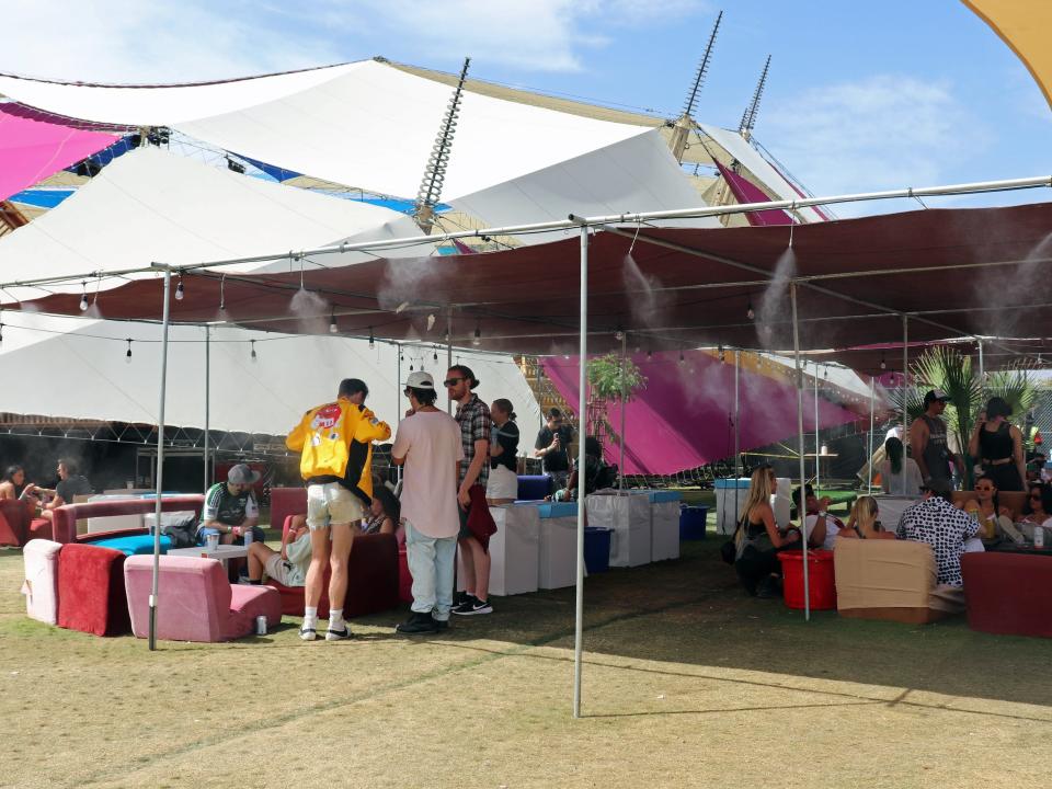 coachella VIP do lab backstage