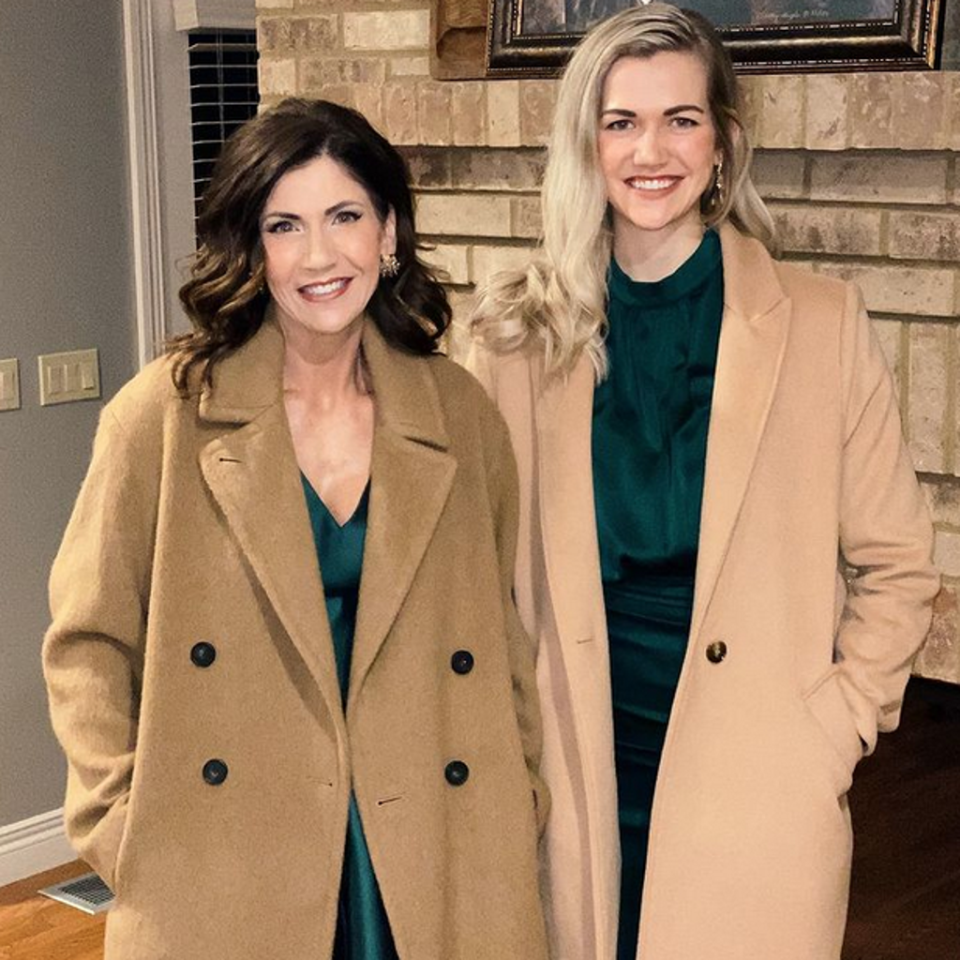 Kristi Noem and Kassidy Peters in 2017 (Instagram.com/KassidyPeters)