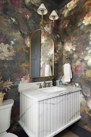 <p>Bria Hammel Interiors</p>