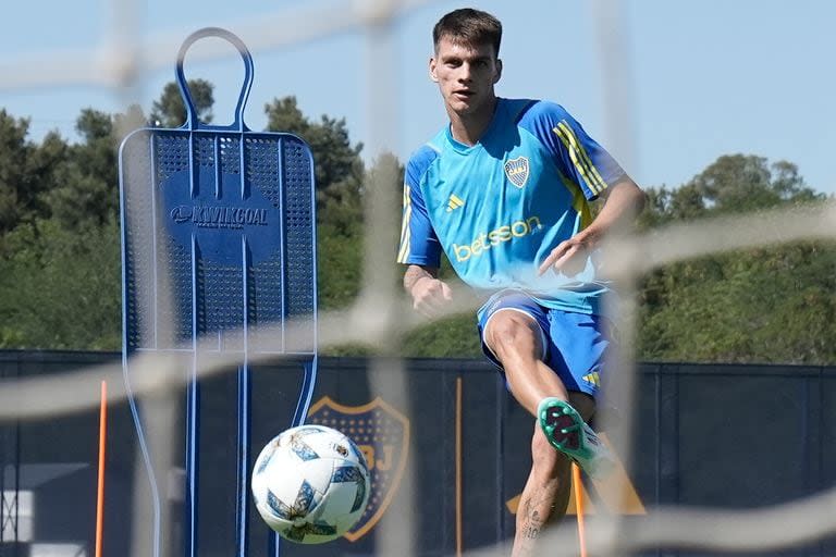 Kevin Zenón, procedente de Unión, en un entrenamiento de Boca, su nuevo club.