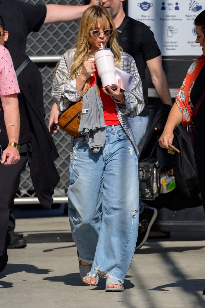 Kaley Cuoco films “Jimmy Kimmel Live!” in Los Angeles on May 25, 2022. - Credit: RB/Bauergriffin.com / MEGA