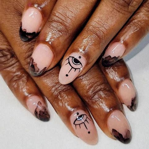 <p><a href="https://www.instagram.com/p/Caz2VQeFl0r/?img_index=2" data-component="link" data-source="inlineLink" data-type="externalLink" data-ordinal="1">@nails_byely</a>/ Instagram</p>