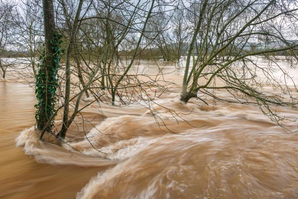 Record breaking high water levels in the river Wye at Monmouth, February 2020.2B06R6P Record breaking high water levels in the river Wye at Monmouth, February 2020.