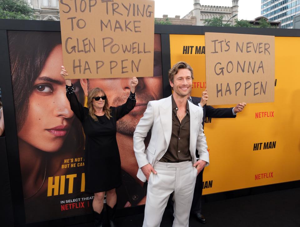 Glen Powell attends the premiere of Netflix's "Hit Man"