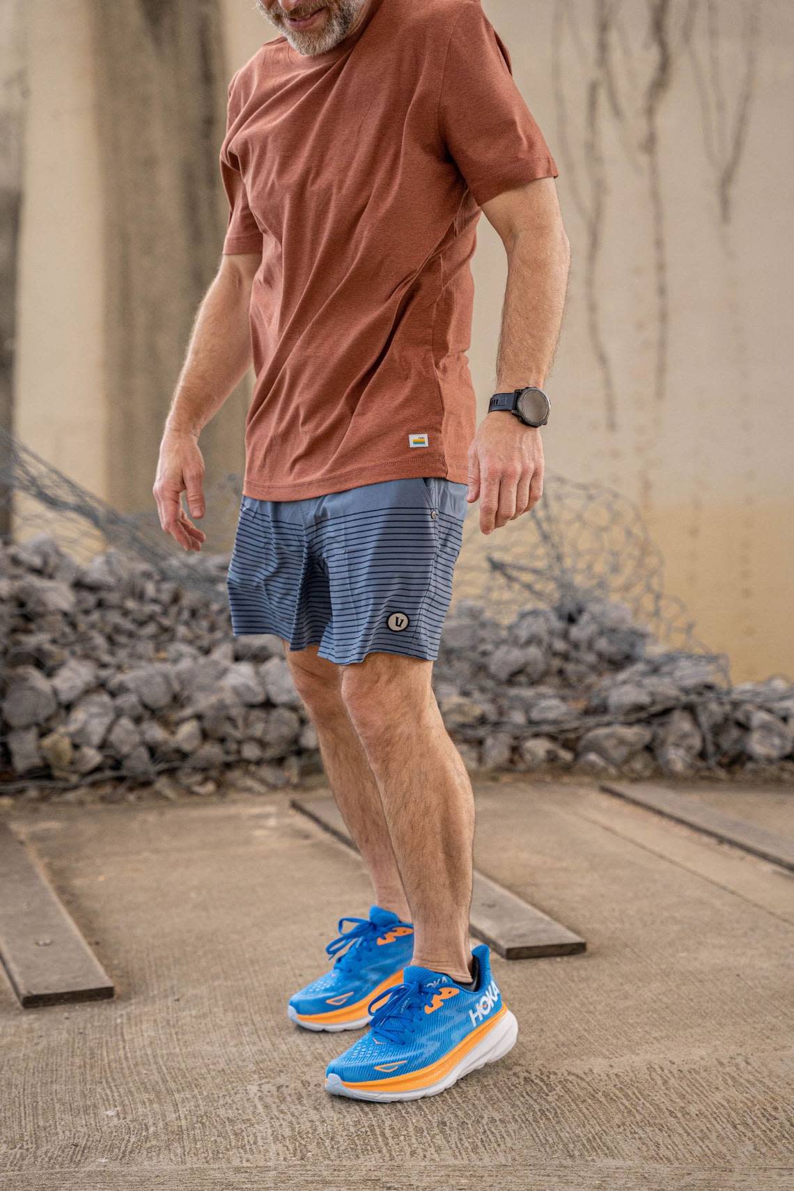 Gearhead Outfitters ofrece ropa deportiva para hombres y mujeres.