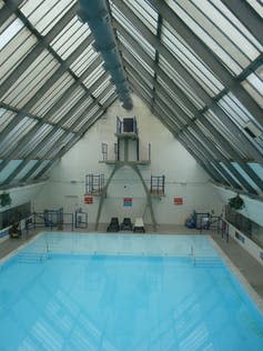 <span class="caption">Swimming pool at the Pioneer Health Centre in Peckham.</span> <span class="attribution"><a class="link " href="https://commons.wikimedia.org/w/index.php?curid=28658367" rel="nofollow noopener" target="_blank" data-ylk="slk:Frontrow/Wikimedia Commons;elm:context_link;itc:0;sec:content-canvas">Frontrow/Wikimedia Commons</a>, <a class="link " href="http://creativecommons.org/licenses/by-sa/4.0/" rel="nofollow noopener" target="_blank" data-ylk="slk:CC BY-SA;elm:context_link;itc:0;sec:content-canvas">CC BY-SA</a></span>