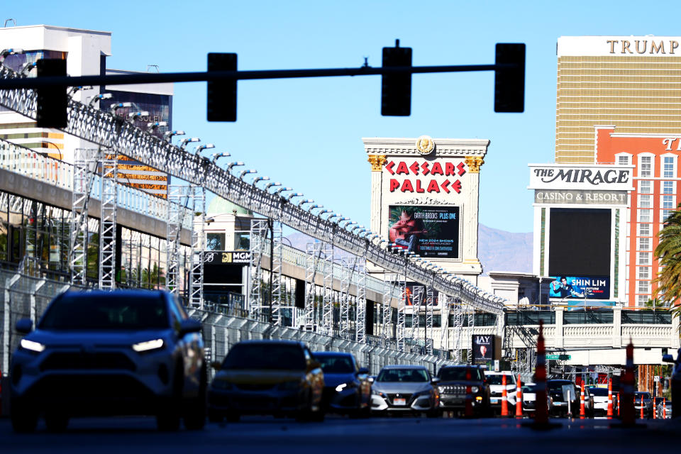 El turismo en Las Vegas se ha visto afectado por las adecuaciones previo al Gran Premio de Las Vegas de Fórmula 1. (Photo by Dan Istitene - Formula 1/Formula 1 via Getty Images)