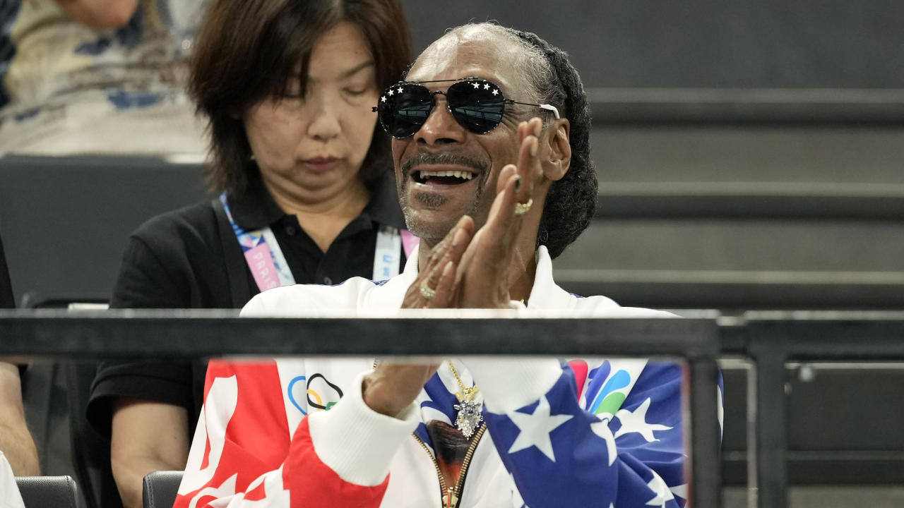 Snoop Dogg  (AP Photo/Charlie Riedel)