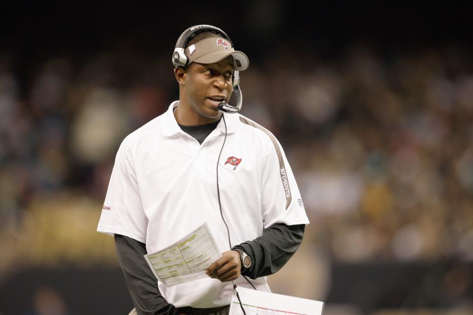 NEW ORLEANS - DECEMBER 27:  Head coach Raheem Morris of the Tampa Bay Buccaneers walks on the sidelines during the game against the New Orleans Saints at the Louisiana Superdome on December 27, 2009 in New Orleans, Louisiana. (Photo by Jamie Squire/Getty Images)