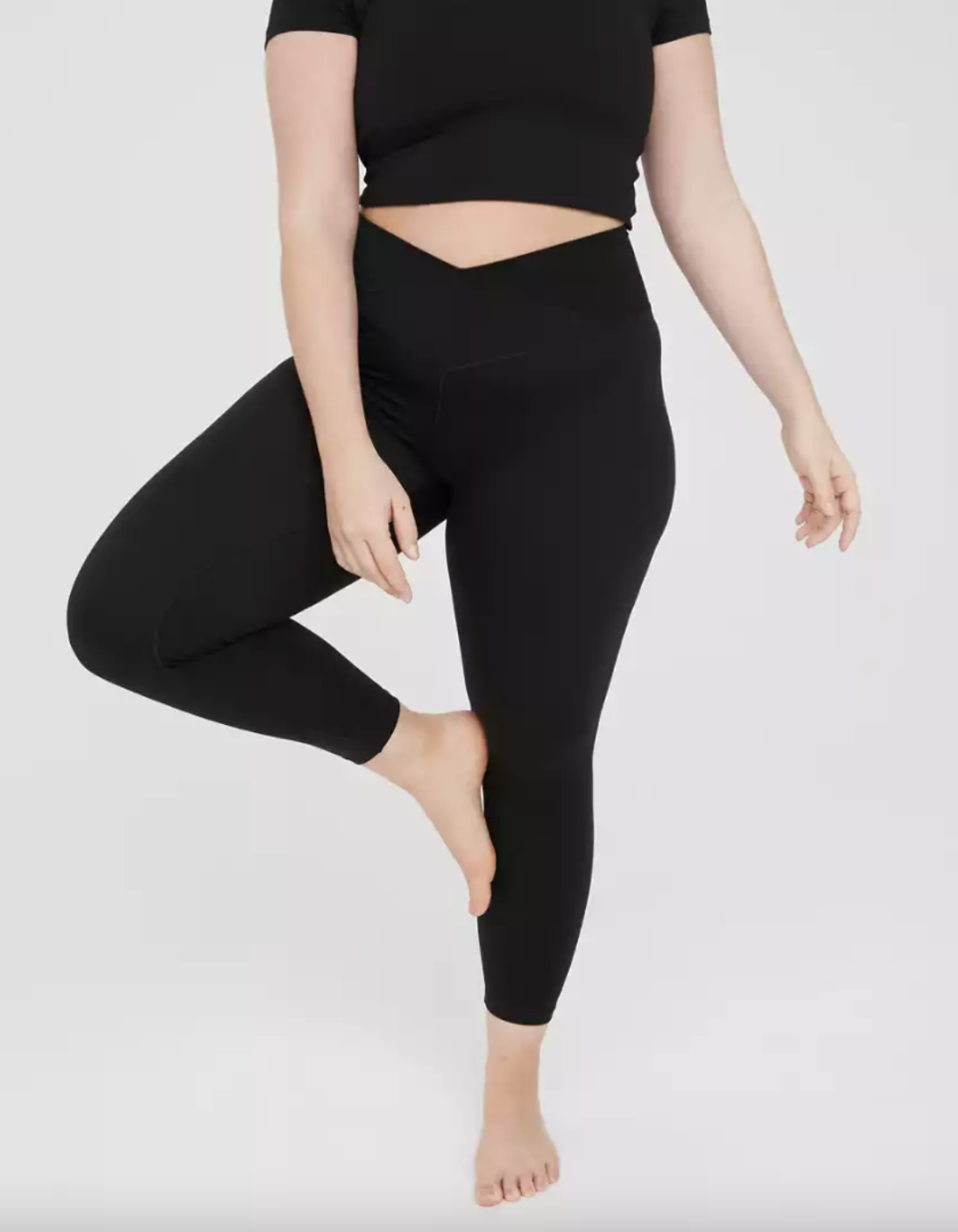 12) OFFLINE By Aerie Real Me Double Crossover Legging