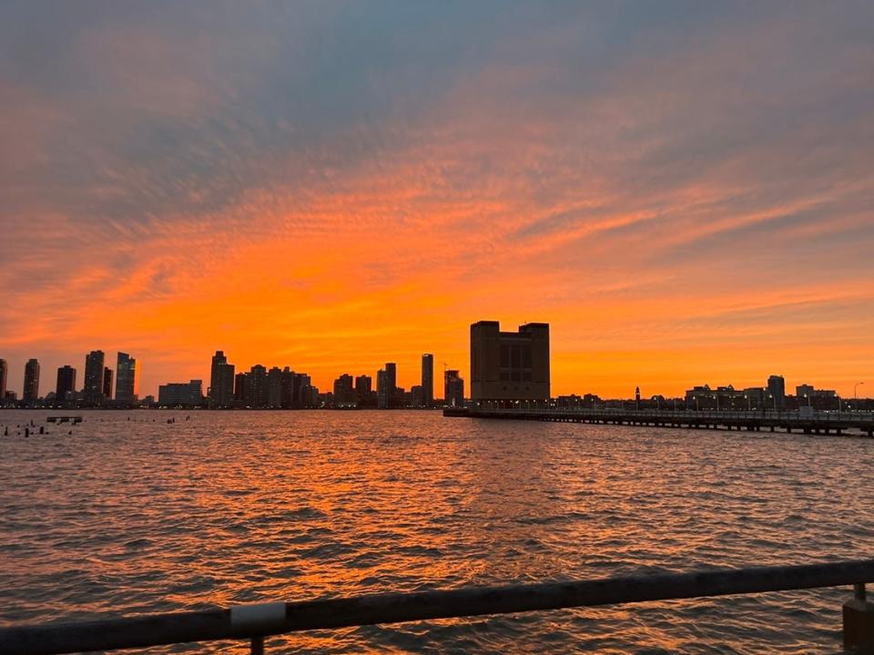 Sunset over Hudson River