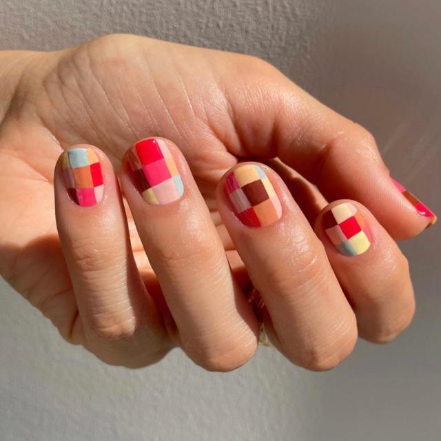 41 Ideas for Winter Nails to Do at Home or in the Salon