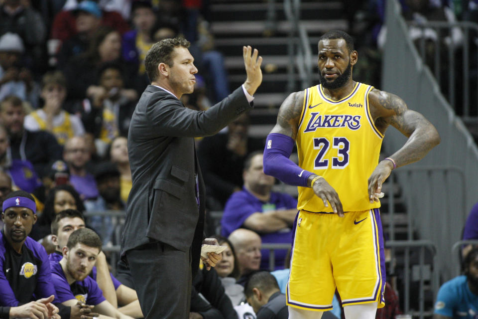 Luke Walton wouldn’t be the first coach on rocky territory with LeBron James. (AP Photo/Nell Redmond)