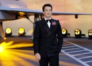 Miles Teller Belts Out Song Never Before Seen S Top Gun Maverick Clip