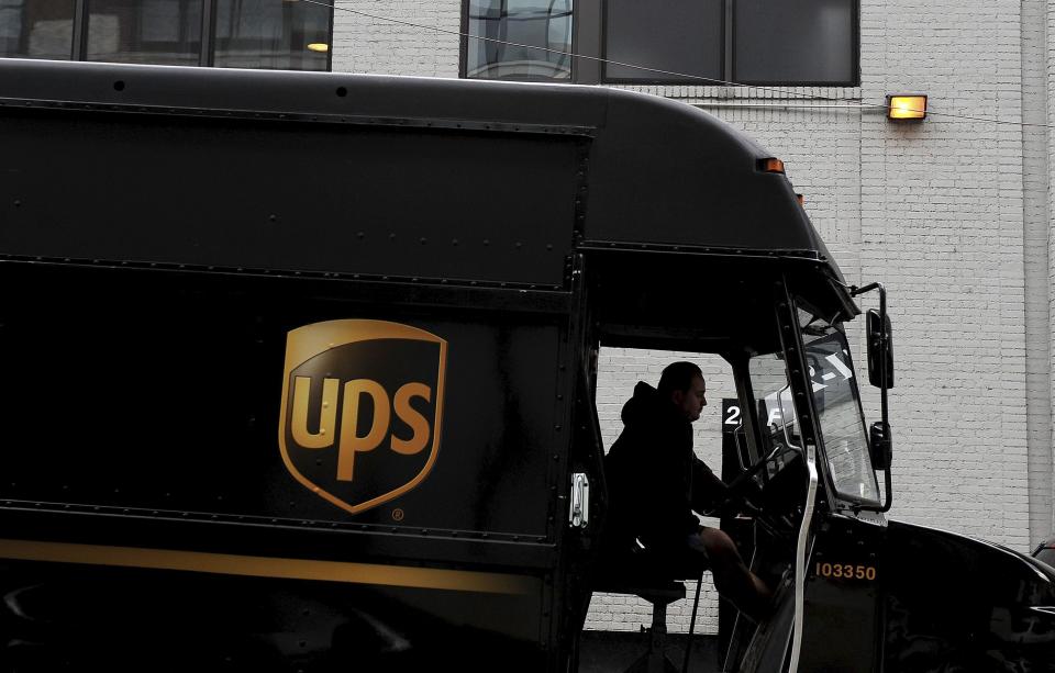 Camión de reparto de la compañía UPS. Foto: EFE. 