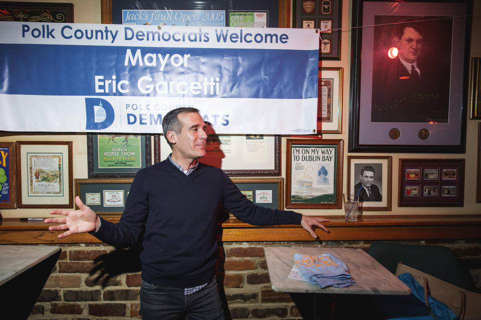 Garcetti speaks at a Polk County Democrats event at Cooney’s Tavern in Des Moines, Iowa, on April 14. (Photo: KC McGinnis for Yahoo News)