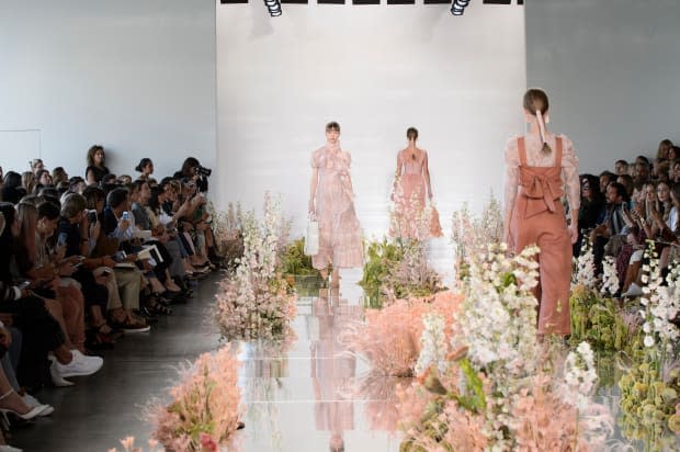 Ulla Johnson had floral arrangements featuring pampas grass by Saipua on its Spring 2018 runway. 