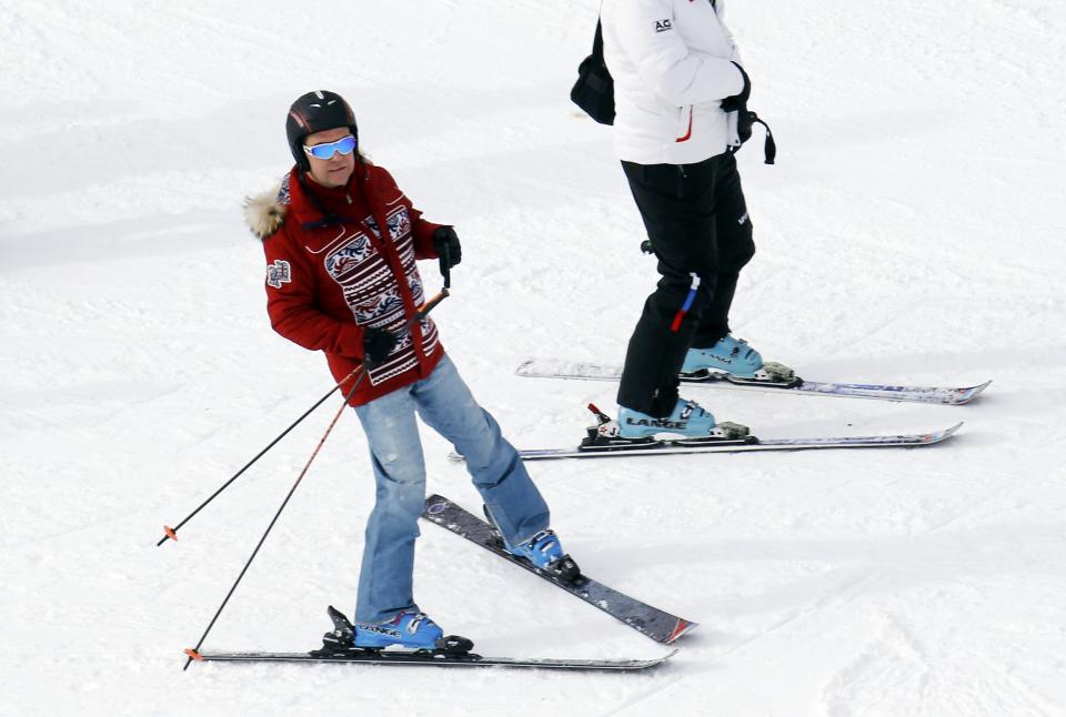 Russian Prime Minister Dmitry Medvedev skis at the Rosa Khutor Alpine Center during the 2014 Sochi Winter Olympics February 9, 2014. REUTERS/Kai Pfaffenbach (RUSSIA - Tags: SPORT OLYMPICS SKIING POLITICS TPX IMAGES OF THE DAY) ATTENTION EDITORS: PICTURE 04 OF 25 FOR PACKAGE 'SOCHI - EDITOR'S CHOICE' TO FIND ALL IMAGES SEARCH 'EDITOR'S CHOICE - 09 FEBRUARY 2014'