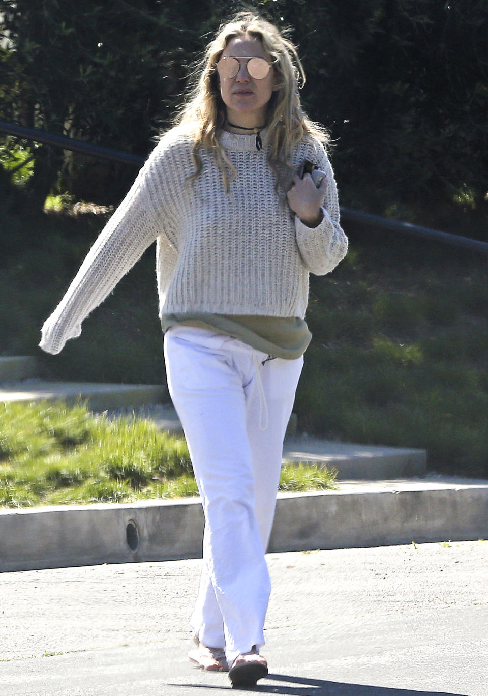 <p>Kate Hudson goes out for her daily exercise on Friday in Los Angeles.</p>