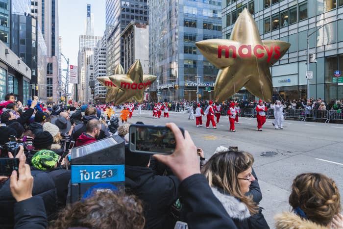 Macy's golden star balloons