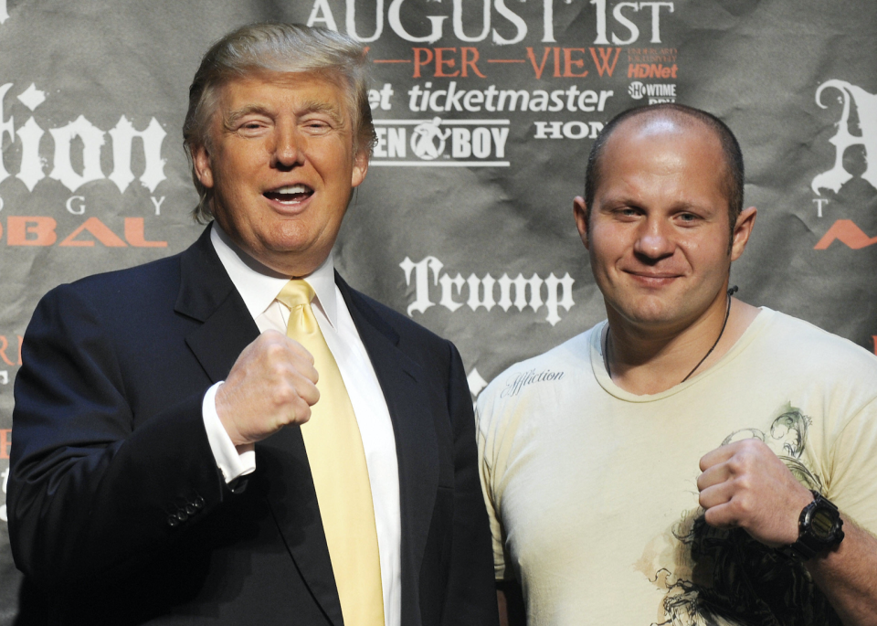 Donald Trump and Fedor Emelianenko in June 2009. (Getty)