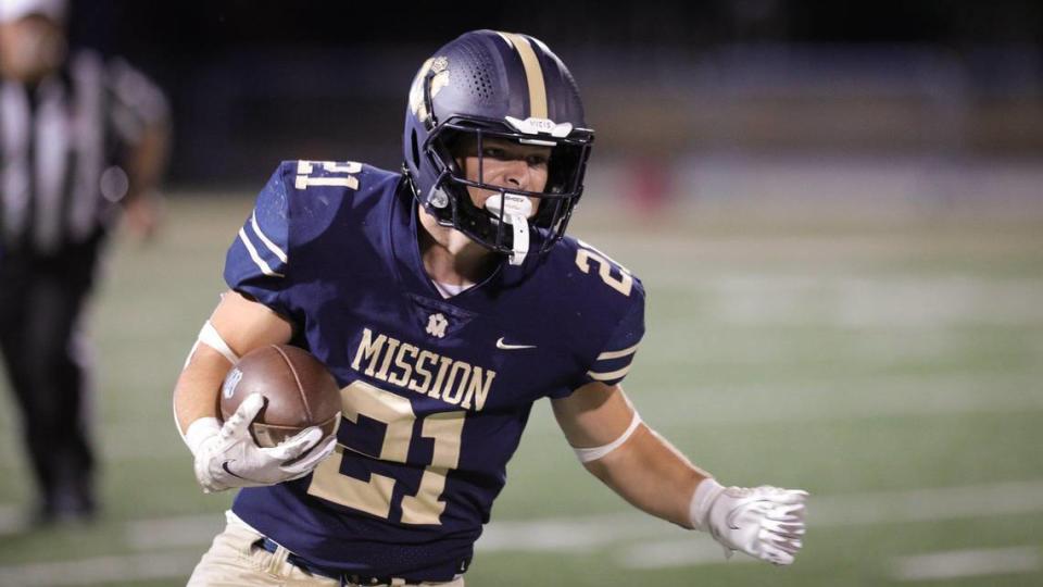 Drew Harrigan runs for the Royals in MIssion Prep’s 18-15 win over Aptos in a home football game at Cal Poly’s Spanos Stadium on Sept. 8, 2023. David Middlecamp/dmiddlecamp@thetribunenews.com