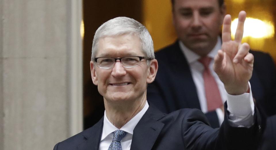 Apple CEO Tim Cook (AP)