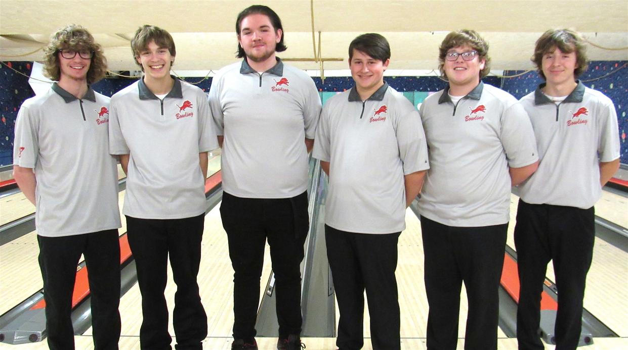 Returning lettermen for the 2021-22 Minerva boys bowling team are (left to right) Cameron Mayle, Isaac Wisenbarger, Lloyd Grate, Nicholas Baumgardner, Ahdyn Lautzenheiser and Isaiah Frazier.