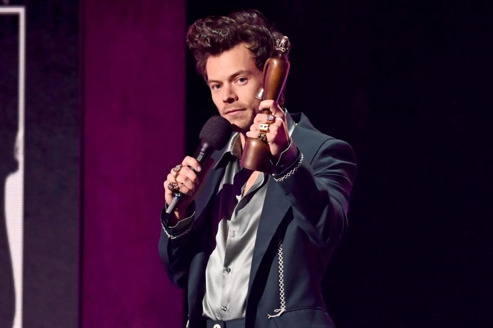LONDON, ENGLAND - FEBRUARY 11: (EDITORIAL USE ONLY) Harry Styles, winner of the Artist Of The Year award on stage during The BRIT Awards 2023 at The O2 Arena on February 11, 2023 in London, England. (Photo by Dave J Hogan/Getty Images)