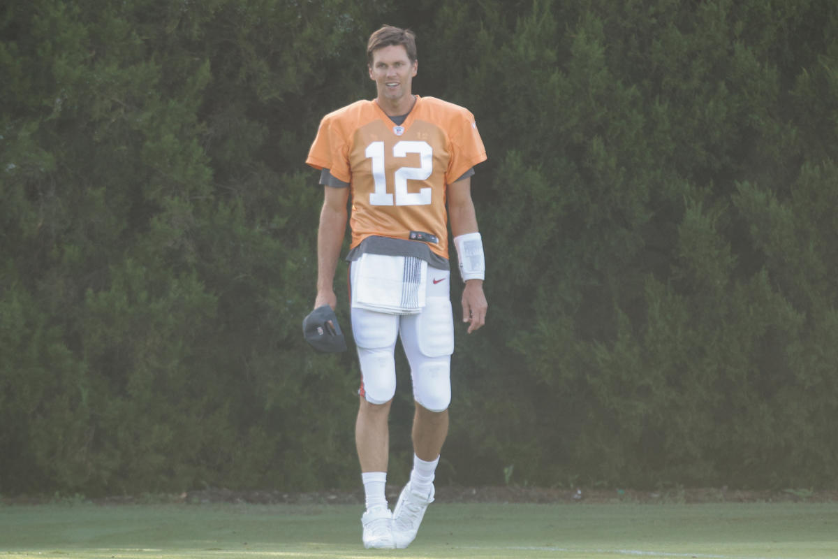 Here's a glimpse of what Tom Brady in creamsicle will look like