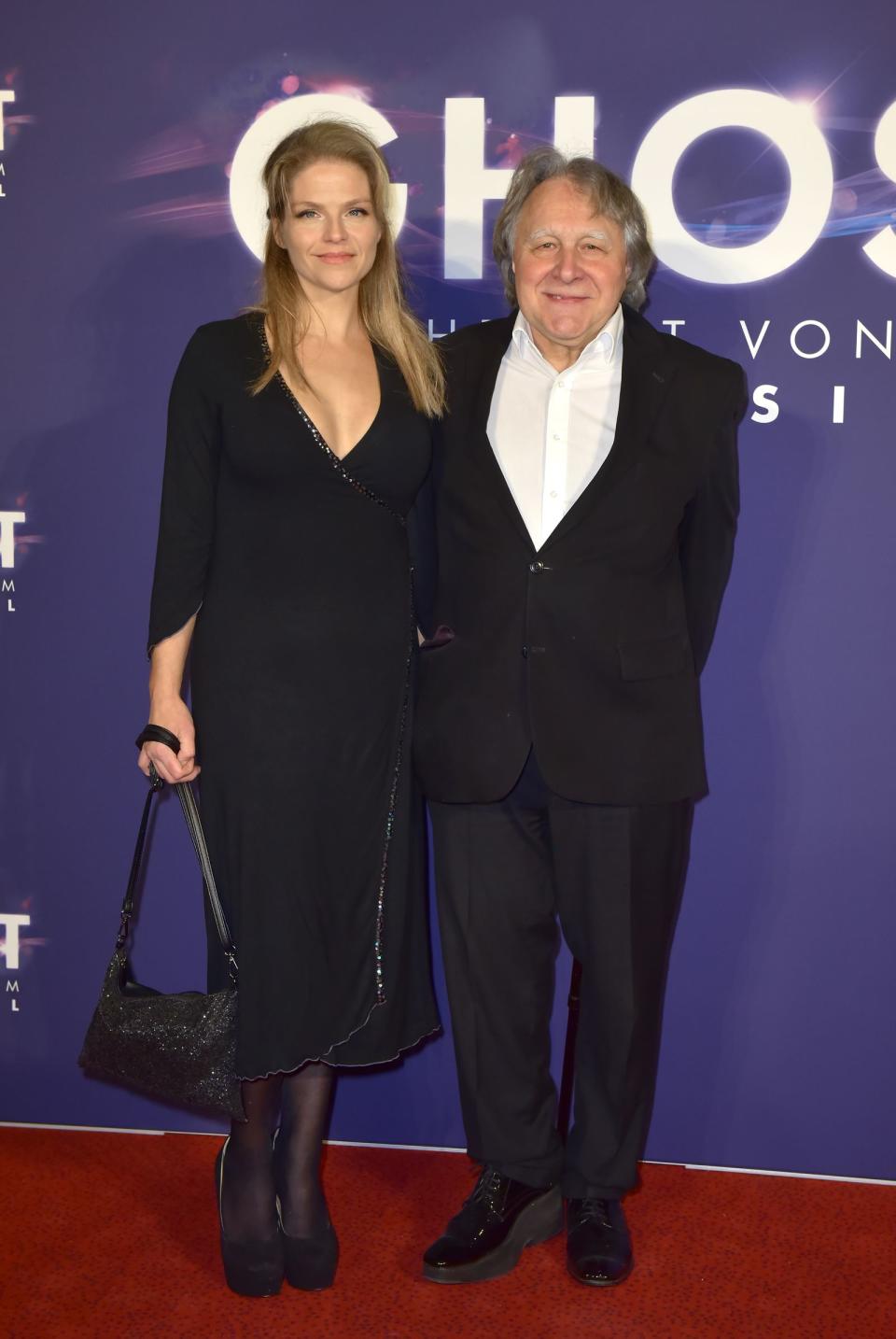 Peter Urban und seine Frau Laura bei einer Musical-Premiere 2018 in Hamburg. Das Paar hat zwei Kinder. (Bild: 2018 Getty Images/Christian Augustin)