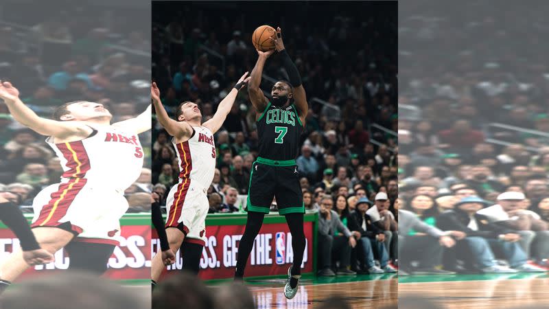 布朗（Jaylen Brown）攻下全隊最高25分，塞爾提克淘汰熱火晉級季後賽第2輪。（圖／翻攝自塞爾提克推特）